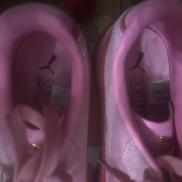 Puma Pink Sneakers - Picture 2 of 4